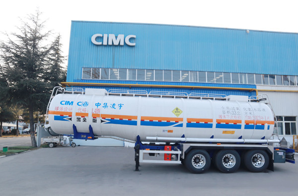 hth华体官方下载app双氧水运输半挂车