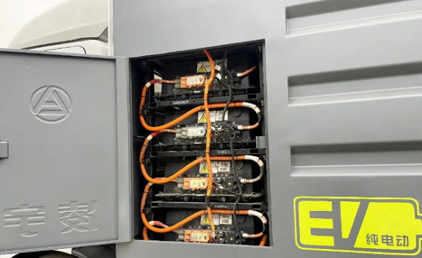 hth会体会网页版登录入口纯电动洗扫车