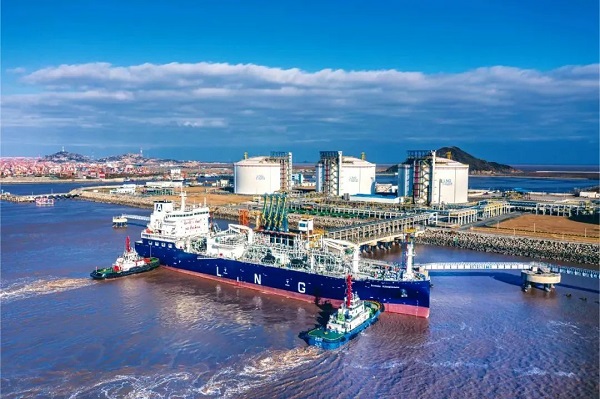 清洁能源在手订单创新高 海工业务积极向好