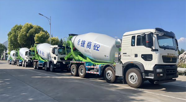 重汽&hth会体会网页版登录入口搅拌车交付客户