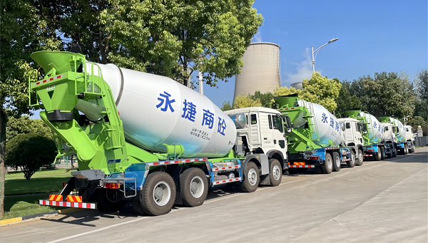 重汽&hth会体会网页版登录入口搅拌车交付客户