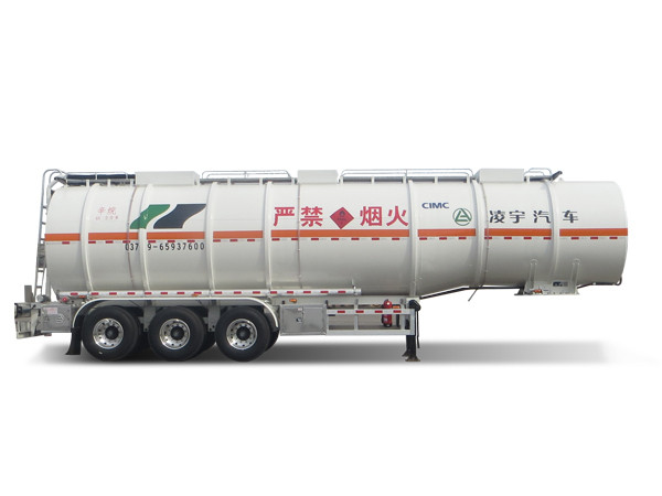 易燃液体运输车的特点及运营注意事项